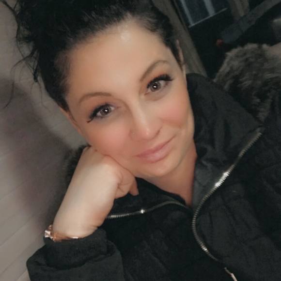 Meet your Posher, Samantha - Picture 1 of 1